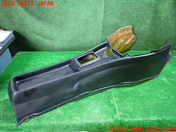 1UPJ-9232477540]ベンツ 240D(115117)W115センターコンソール 中古_4