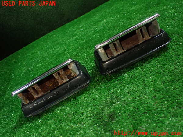 1UPJ-9232477822]ベンツ 240D(115117)W115灰皿2 中古_2