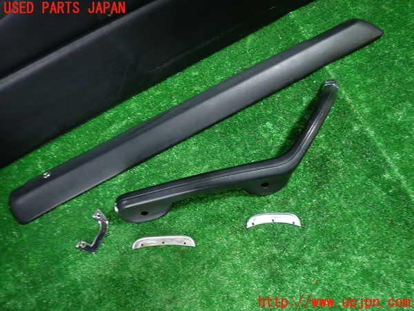 1UPJ-9232471264]ベンツ 240D(115117)W115左前ドア内張り 中古_2