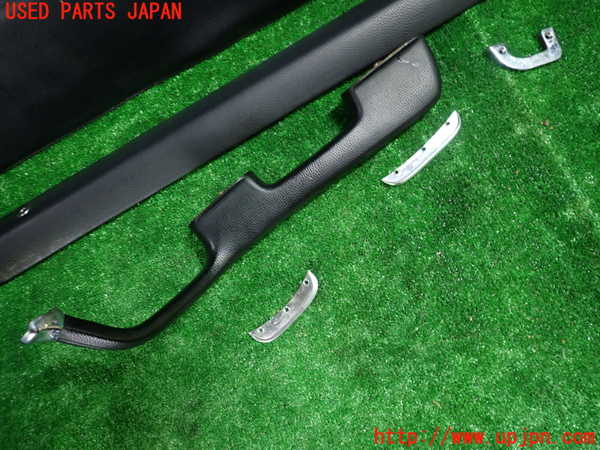 1UPJ-9232471294]ベンツ 240D(115117)W115右後ドア内張り 【ジャンク】_3