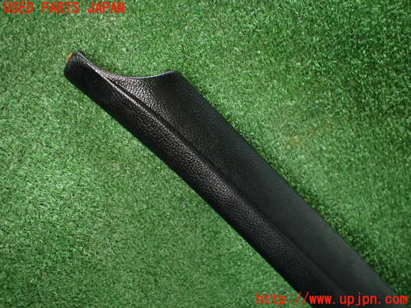 1UPJ-9232477660]ベンツ 240D(115117)W115左フロントピラートリム 中古_2