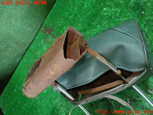 1UPJ-9232477150]ベンツ 240D(115117)W115右2列目ヘッドレスト 中古_4