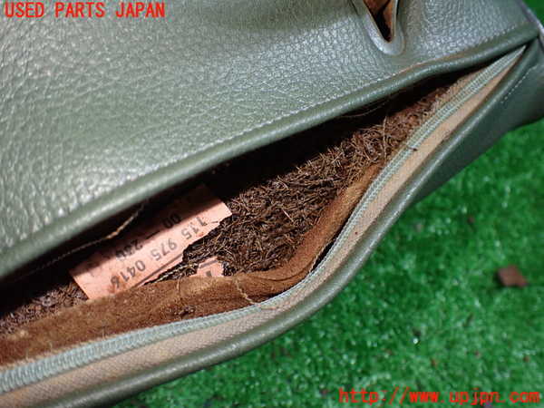1UPJ-9232477180]ベンツ 240D(115117)W115左2列目ヘッドレスト 中古_4