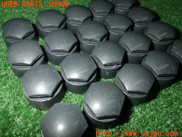 3UPJ=9232480001]アウディ Q3 スポーツバック(F3DPC)純正 4M0601173D ホイールナットキャップ ボルトキャップ 20個 中古_2