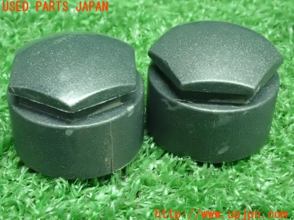 3UPJ=9232480001]アウディ Q3 スポーツバック(F3DPC)純正 4M0601173D ホイールナットキャップ ボルトキャップ 20個 中古_4