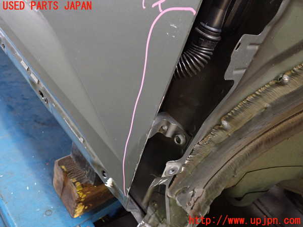 1UPJ-9232481230]アウディ・Q3 スポーツバック(F3DPC)右前ドア FUYAO M61385 中古_3
