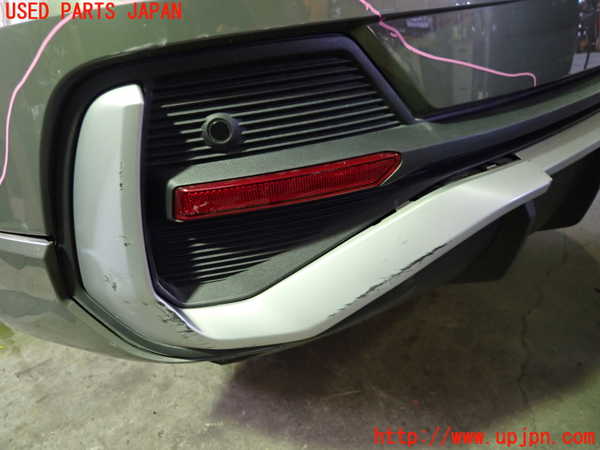 1UPJ-9232481610]アウディ・Q3 スポーツバック(F3DPC)リアバンパー 中古_3