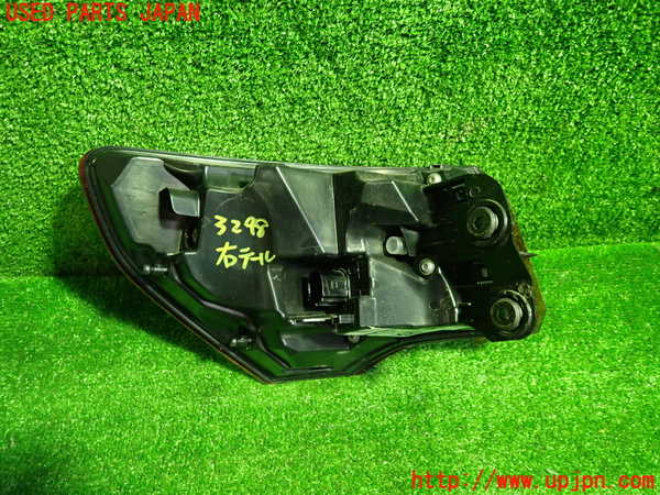 1UPJ-9232481530]アウディ・Q3 スポーツバック(F3DPC)右テールランプ 中古_3