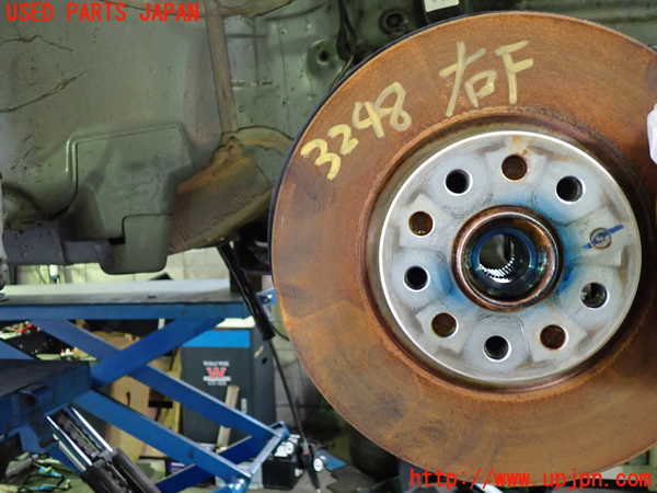 1UPJ-9232484290]アウディ・Q3 スポーツバック(F3DPC)右フロントナックルハブ 中古_3