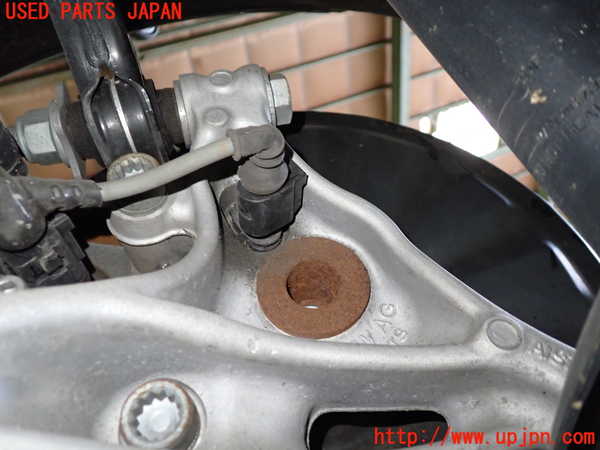 1UPJ-9232484300]アウディ・Q3 スポーツバック(F3DPC)右リアナックルハブ 中古_2
