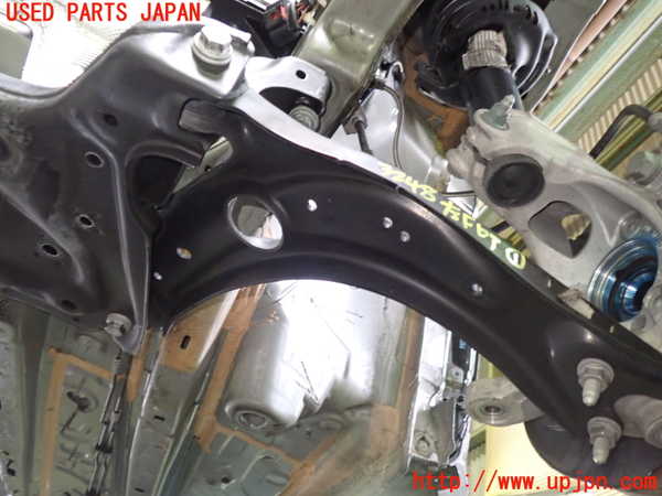 1UPJ-9232485186]アウディ・Q3 スポーツバック(F3DPC)左フロントロアアーム1 中古_2