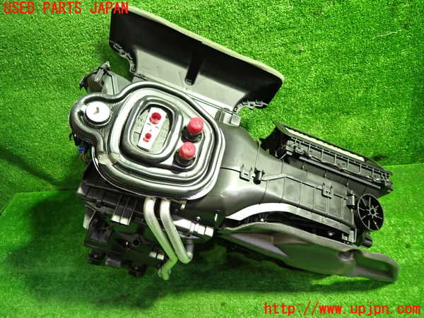 1UPJ-9232486081]アウディ・Q3 スポーツバック(F3DPC)エバポレーター1 中古_4