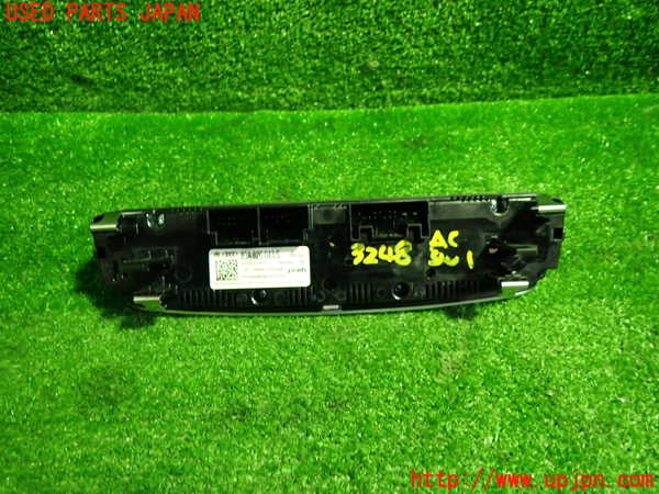 1UPJ-9232486066]アウディ・Q3 スポーツバック(F3DPC)エアコンスイッチ1 中古_4