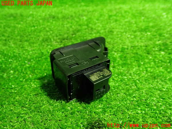 1UPJ-9232486310]アウディ・Q3 スポーツバック(F3DPC)スイッチ5 (バックドア) 中古_2