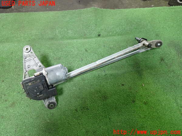 1UPJ-9232486770]アウディ・Q3 スポーツバック(F3DPC)フロントワイパーモーター 中古_5