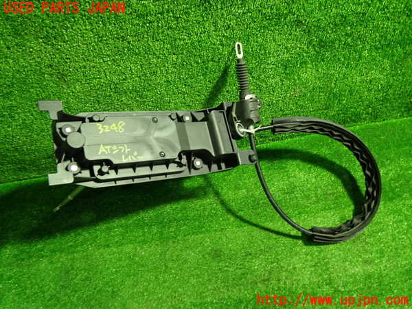 1UPJ-9232487555]アウディ・Q3 スポーツバック(F3DPC)ATシフトレバー 中古_4