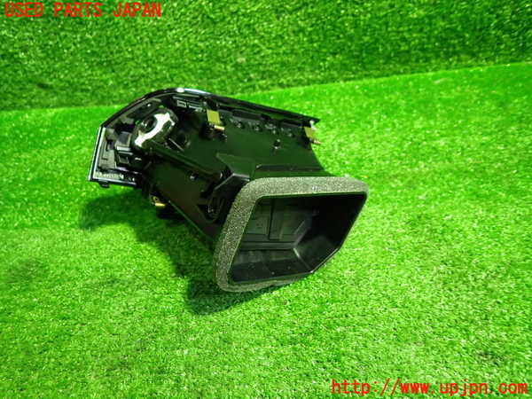 1UPJ-9232487526]アウディ・Q3 スポーツバック(F3DPC)エアコン吹き出し口1 (右) 中古_2