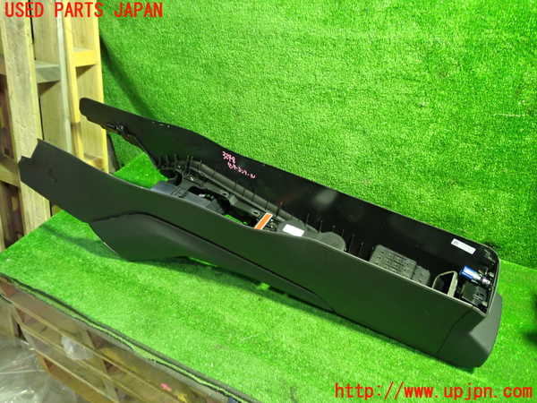 1UPJ-9232487540]アウディ・Q3 スポーツバック(F3DPC)センターコンソール 中古_5