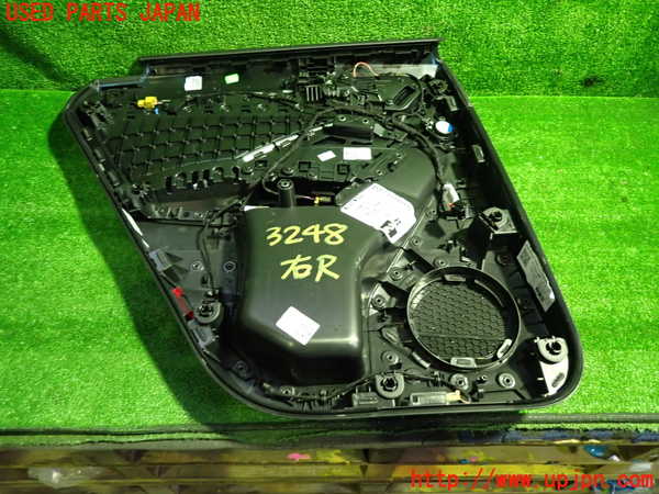 1UPJ-9232481294]アウディ・Q3 スポーツバック(F3DPC)右後ドア内張り 中古_3
