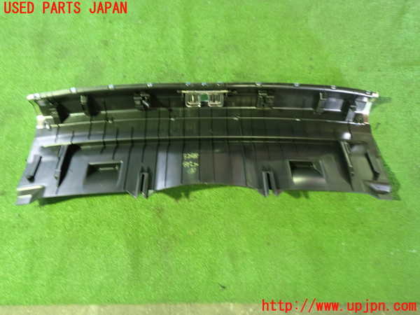 1UPJ-9232487772]アウディ・Q3 スポーツバック(F3DPC)ラゲッジトレイ2 中古_3