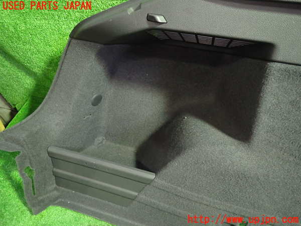 1UPJ-9232487680]アウディ・Q3 スポーツバック(F3DPC)左リアピラートリム 中古_2