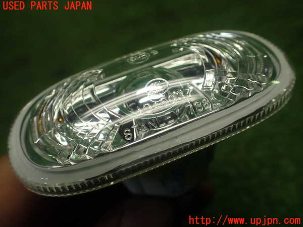 1UPJ-9232491160]シビック タイプR(FD2)右ウィンカーレンズ 中古_4