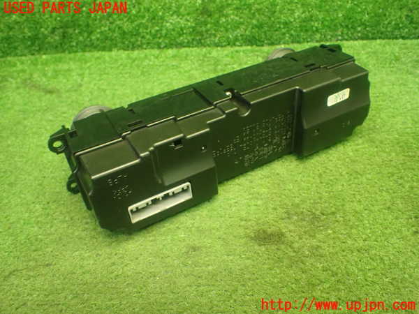 1UPJ-9232496066]シビック タイプR(FD2)エアコンスイッチ1 中古_3