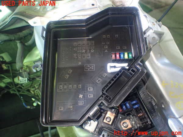 1UPJ-9232496741]シビック タイプR(FD2)ヒューズボックス1 中古_3