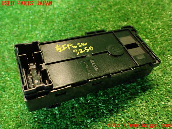 2UPJ-9232506245]８６(BRZ)(ZN6)左前パワーウィンドウスイッチ 中古_3
