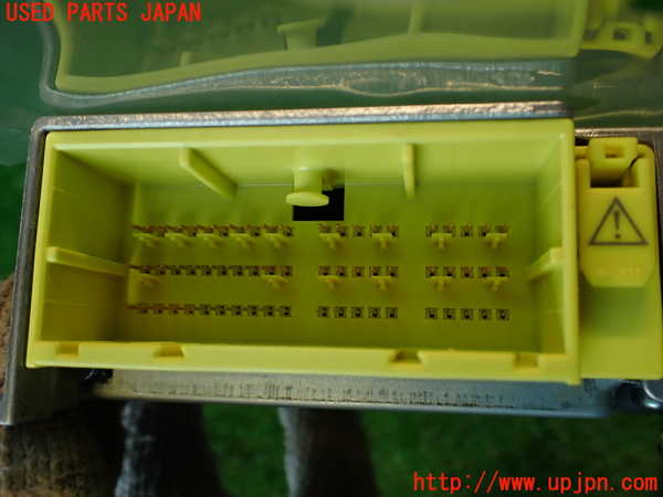 2UPJ-9232506145]８６(BRZ)(ZN6)エアバッグコンピューター 中古_3
