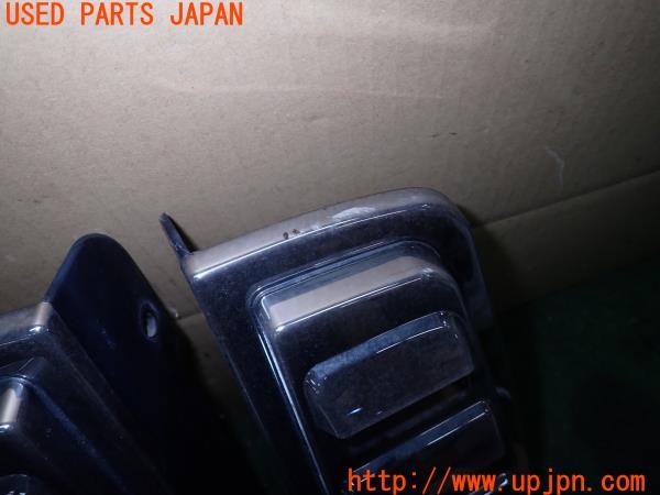 3UPJ=9232510013]ハマーH2(不明)社外 リアベントカバー 中古_3