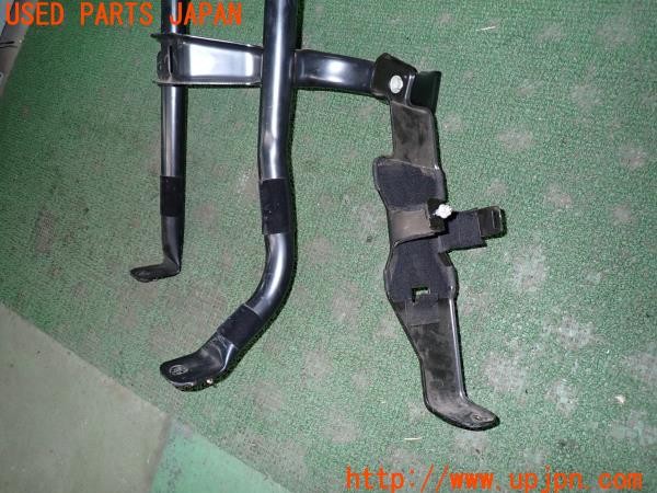 3UPJ=9232510021]ハマーH2(不明)純正 スペアタイヤキャリア② 中古_2