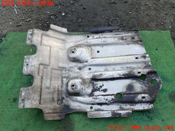 1UPJ-9232512170]ハマーH2(不明)エンジンアンダーカバー 中古_3