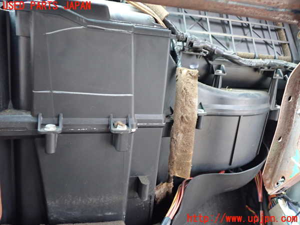 1UPJ-9232516081]ハマーH2(不明)エバポレーター1 中古_3