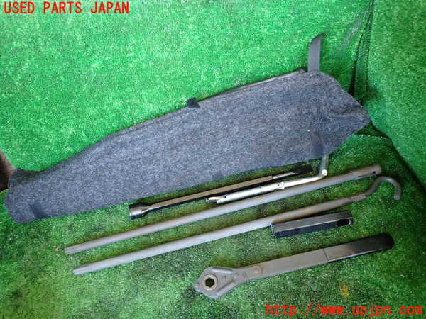 1UPJ-9232517805]ハマーH2(不明)車載工具 中古_2