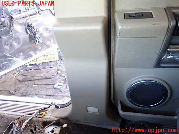 1UPJ-9232517665]ハマーH2(不明)右センターピラートリム 中古_3