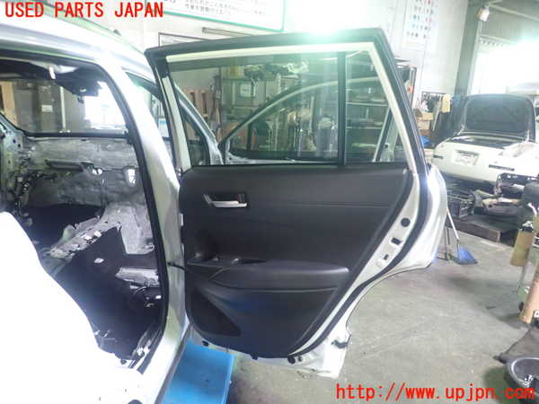 1UPJ-9232521290]カローラ クロス ハイブリッド(ZVG13)右後ドア M31Q8 中古_5