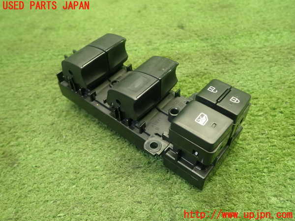 1UPJ-9232526240]カローラ クロス ハイブリッド(ZVG13)右前パワーウィンドウスイッチ 中古_2