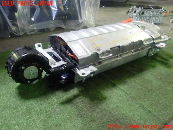 1UPJ-9232526911]カローラ クロス ハイブリッド(ZVG13)ハイブリッドバッテリー1 中古_2