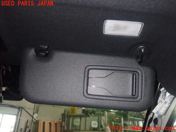 1UPJ-9232527625]カローラ クロス ハイブリッド(ZVG13)室内サンバイザー右側 中古_2