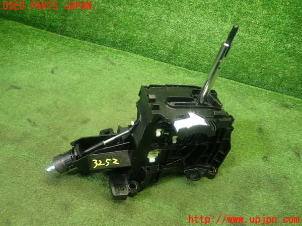 1UPJ-9232527555]カローラ クロス ハイブリッド(ZVG13)ATシフトレバー 中古_2
