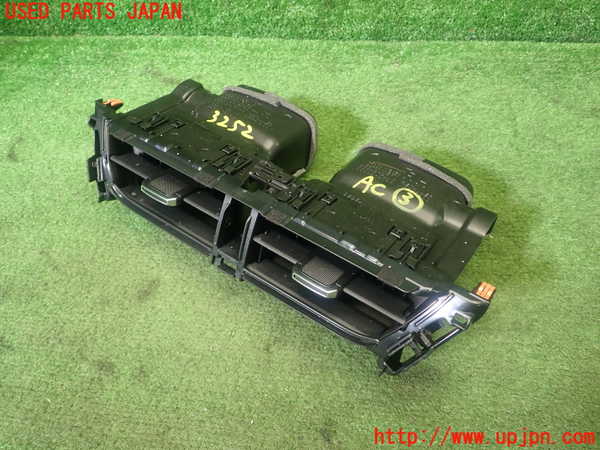 1UPJ-9232527528]カローラ クロス ハイブリッド(ZVG13)エアコン吹き出し口3 (真中) 中古_2
