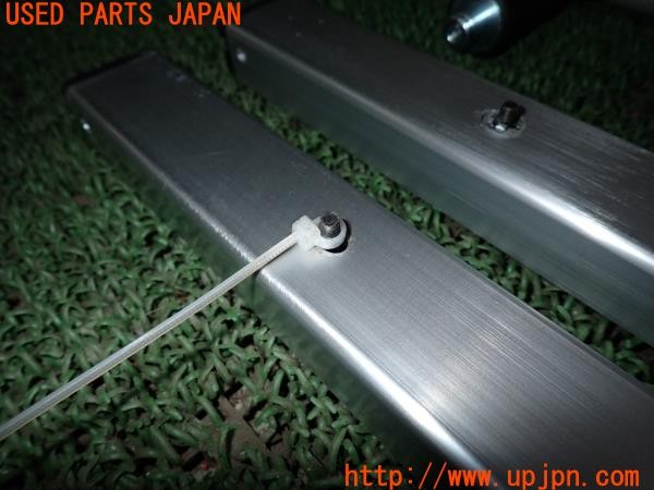 3UPJ=9232530620]キャデラック XT5(C1UL)純正 ラゲッジバー セパレートバー トランクバー 中古_4