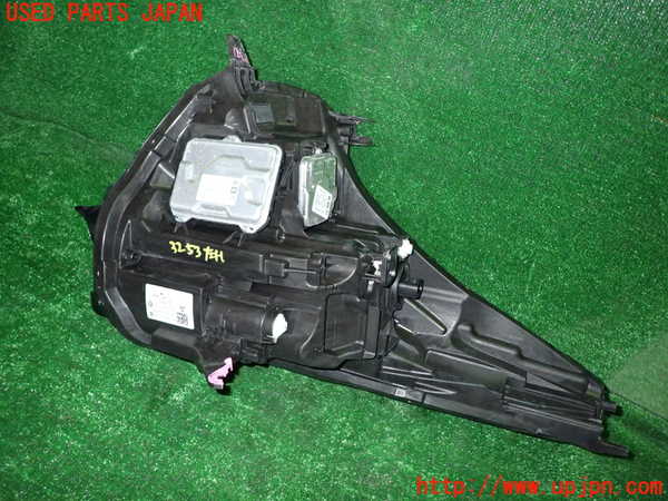 1UPJ-9232531132]キャデラック・XT5 クロスオーバー(C1UL)左ヘッドライト 中古_4