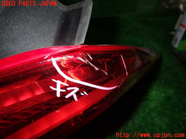 1UPJ-9232531530]キャデラック・XT5 クロスオーバー(C1UL)右テールランプ 中古_2