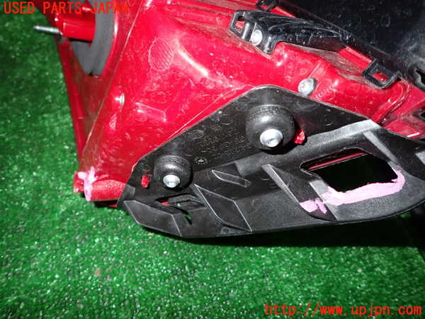 1UPJ-9232531530]キャデラック・XT5 クロスオーバー(C1UL)右テールランプ 中古_3