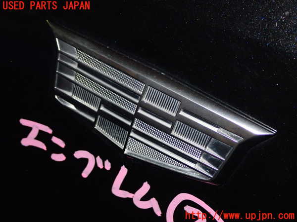 1UPJ-9232531632]キャデラック・XT5 クロスオーバー(C1UL)エンブレム2 中古_2