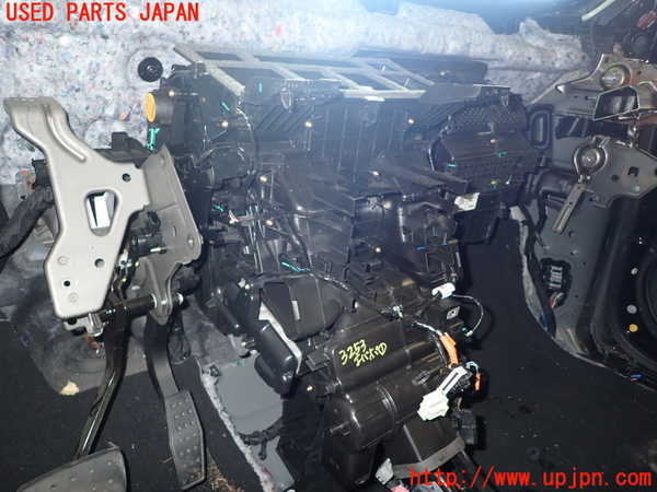 1UPJ-9232536081]キャデラック・XT5 クロスオーバー(C1UL)エバポレーター1 中古_2