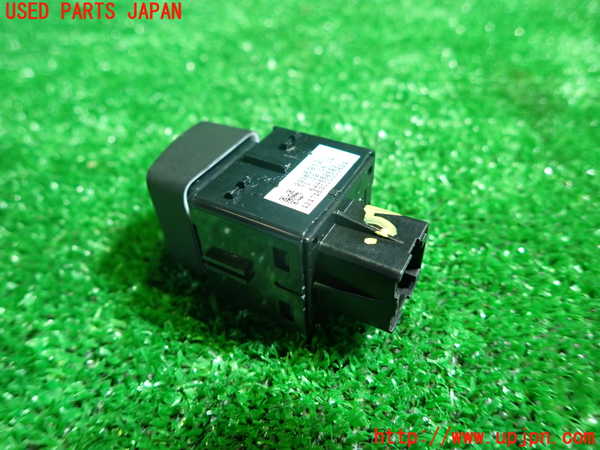 1UPJ-9232536310]キャデラック・XT5 クロスオーバー(C1UL)スイッチ5 (電動パーキング) 中古_3