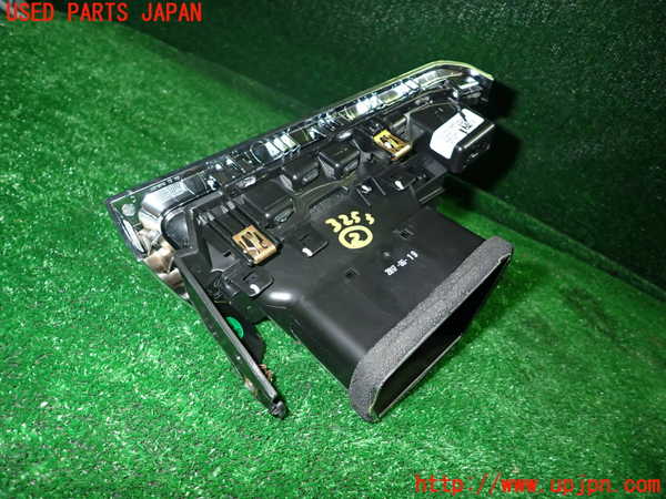 1UPJ-9232537527]キャデラック・XT5 クロスオーバー(C1UL)エアコン吹き出し口2 (左) 中古_3